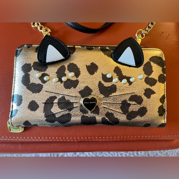 Betsey Johnson cat shoulder wallet purse NWOT - Picture 2 of 9